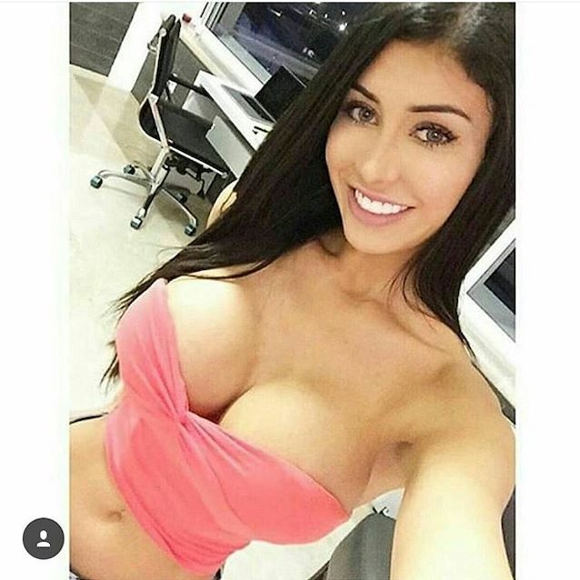 What's the name of this porn star?